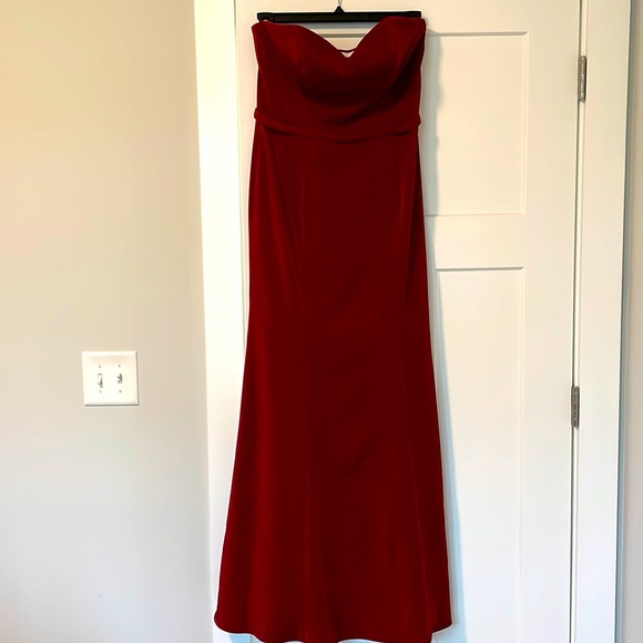 Aura by Brideside size 10 in color Wine - Picture 2 of 6